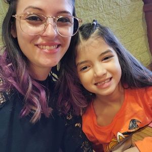 Meet your Posher, Caitlin